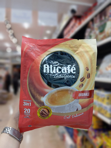 کاپوچینو سه در یک علی کافه اصل اصل