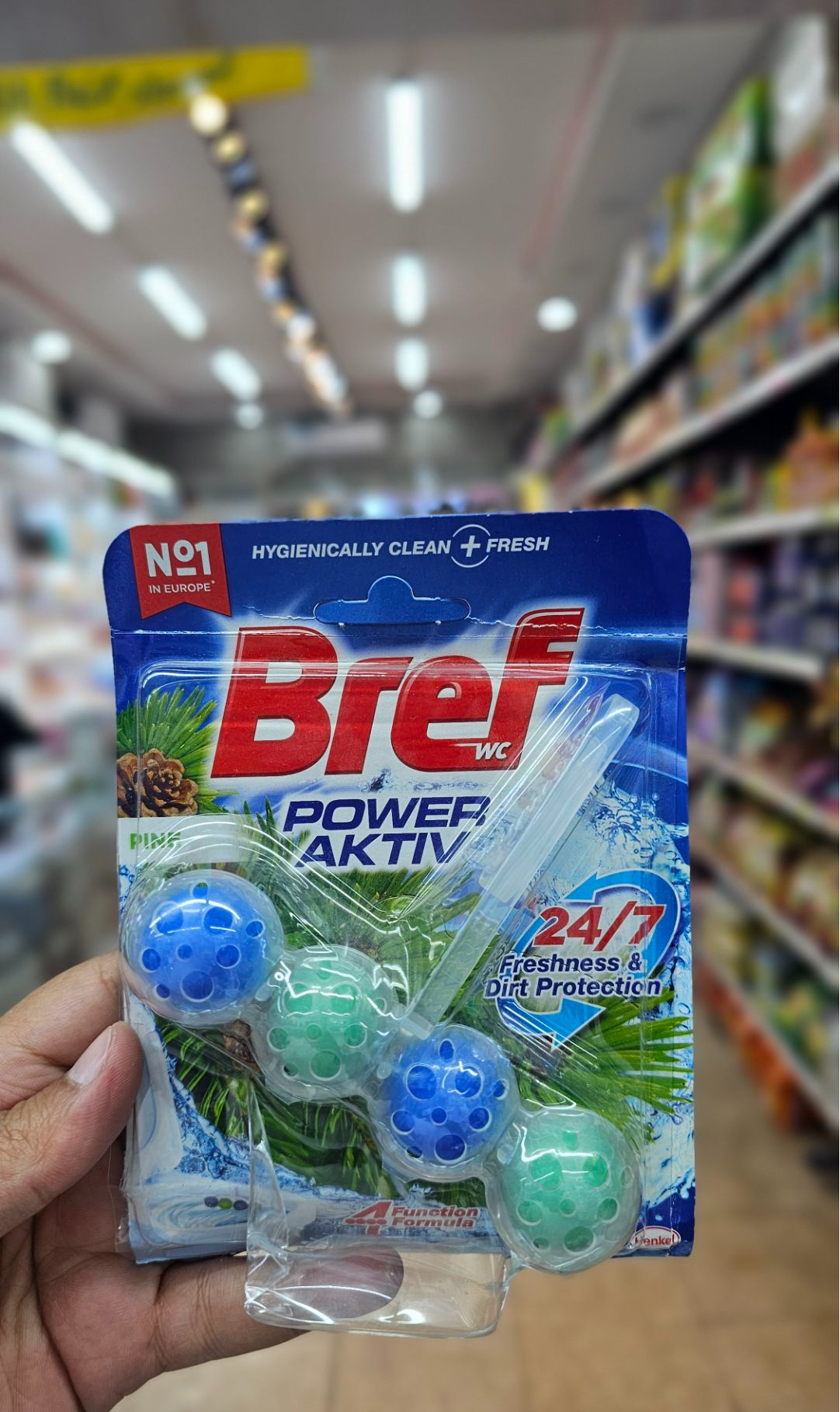 بوگیر توالت فرنگی برف bref  توپی با را رایحه کاج 4 عددی