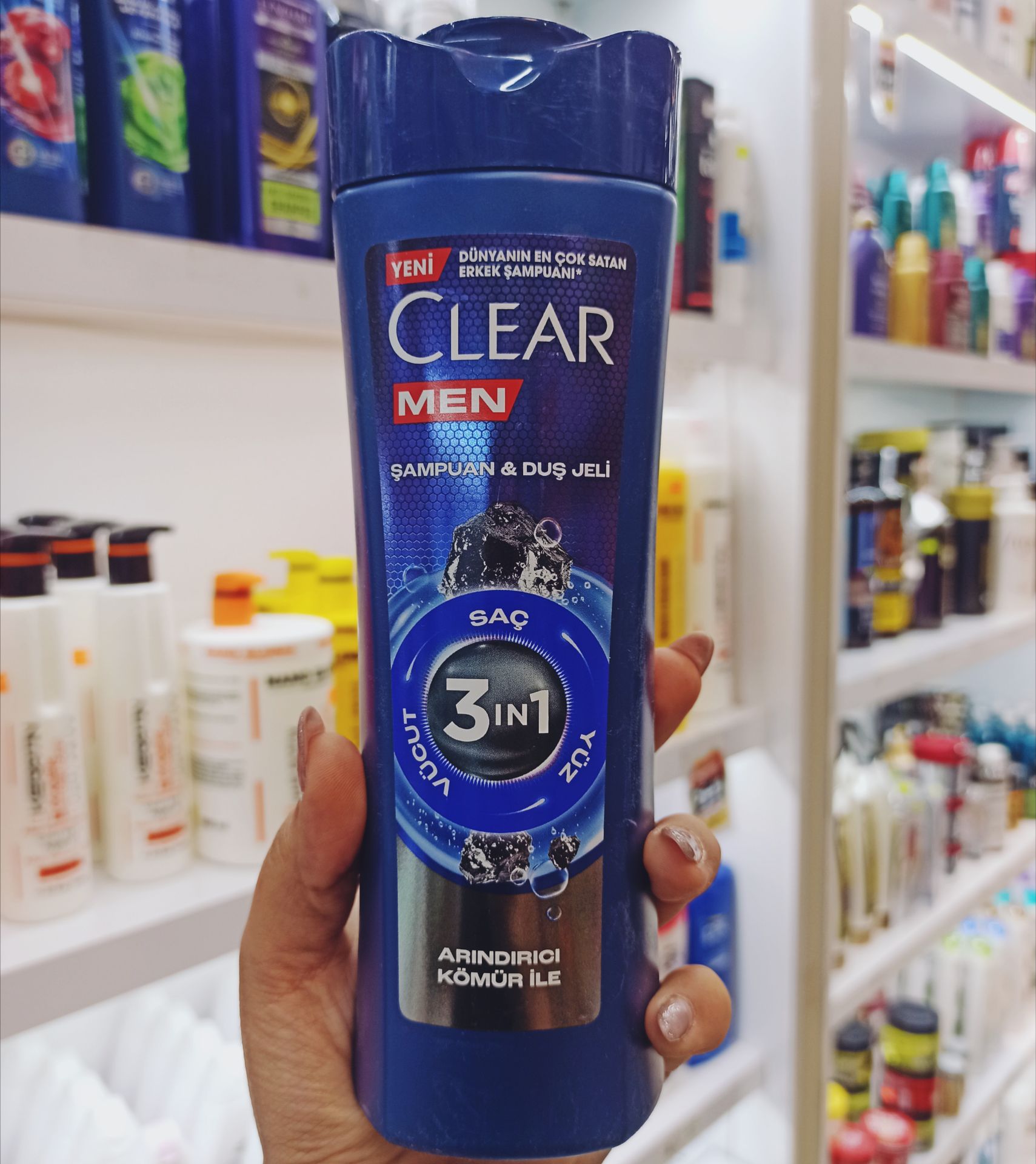 شامپو ضد شوره 3in1 حاوی ذغال فعال آقایان کلیر CLEAR