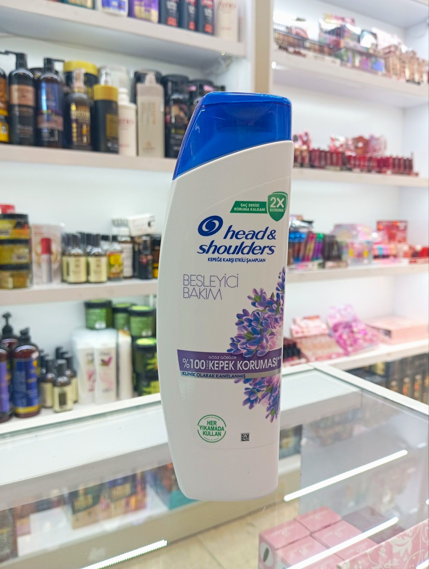 شامپو ضد شوره اسطوخودوس هد شولدرز Head & Shoulders حجم ۳0۰ میل