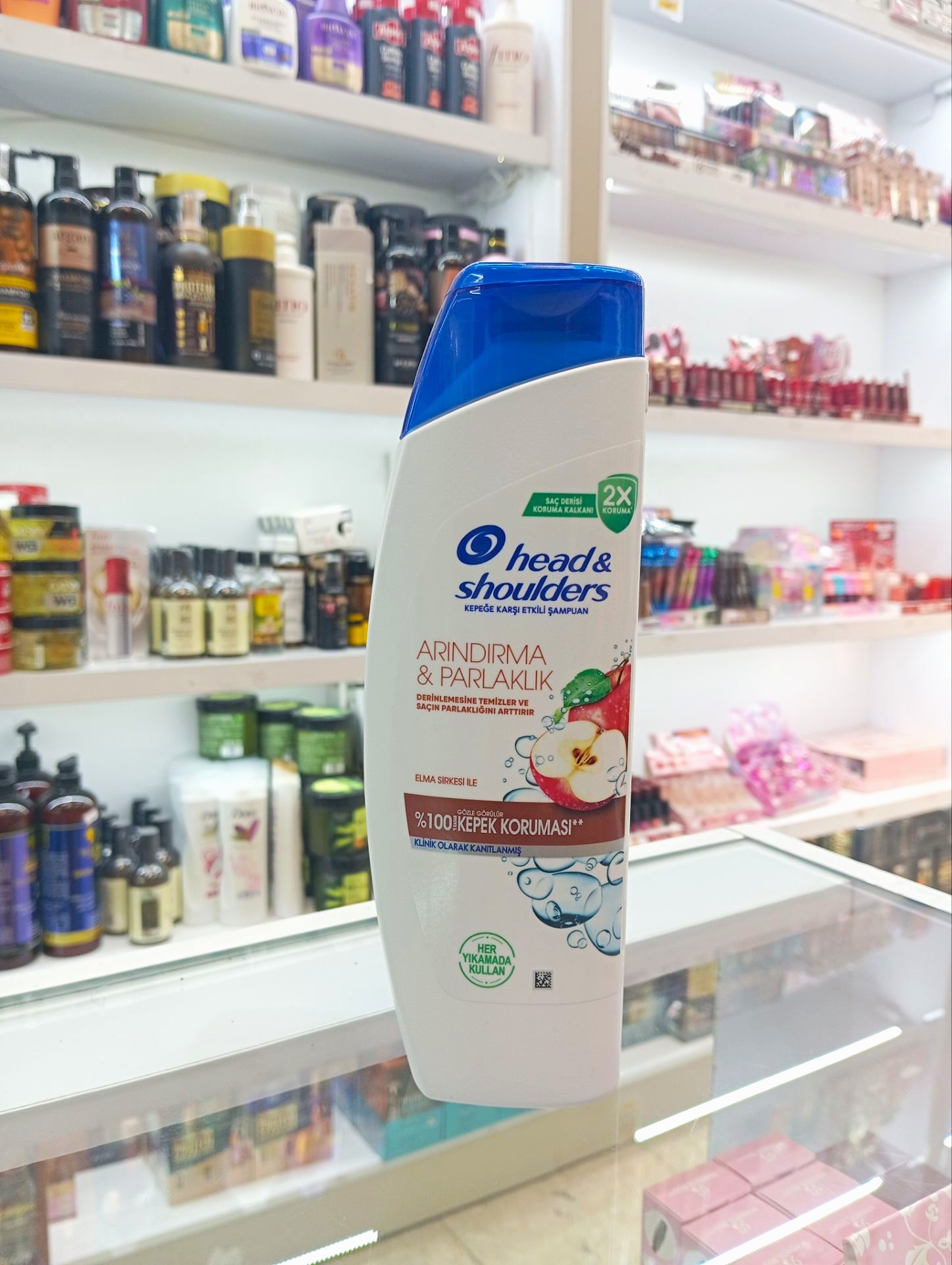 شامپو ضد شوره و درخشان كننده هد شولدرز Head & Shoulders سركه سيب حجم 300 میل